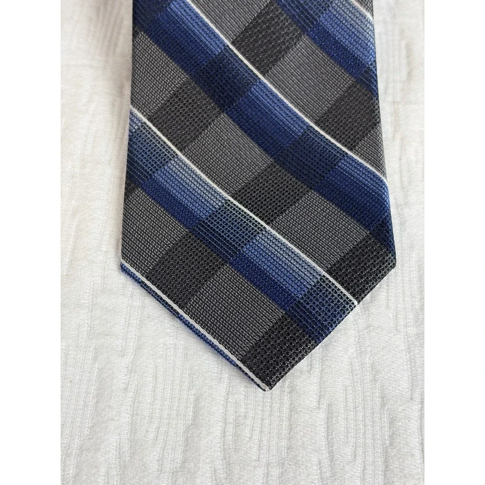 Pronto Uomo 100% Silk  Blue Grey White Plaid Hand Made Necktie